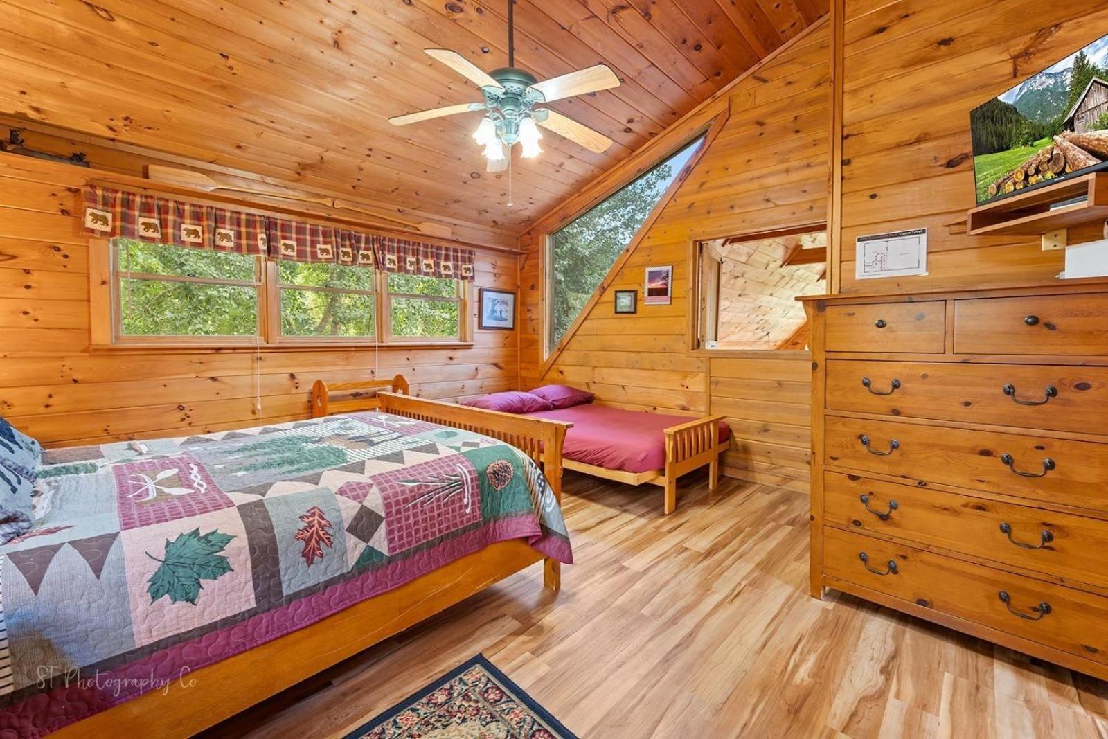 Hibernation Station Cabin Сев'єрвілл Екстер'єр фото